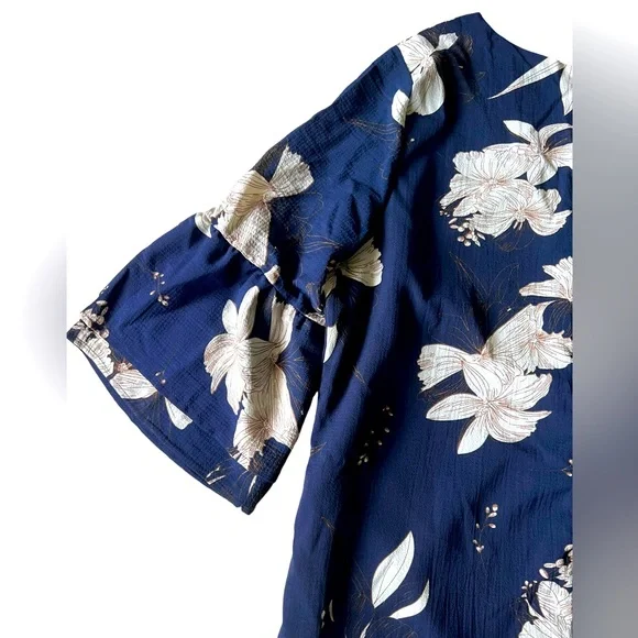 NWT BELONGSCI Womens V-Neck Bell Sleeve Shift Dress Mini Dress Navy Size Large - Picture 6 of 12